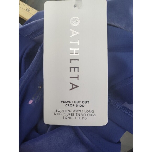 New Athleta Medium Purple Velvet Cut Out Crop Top Stretch Built In Bra Cups D-DD - Picture 6 of 11